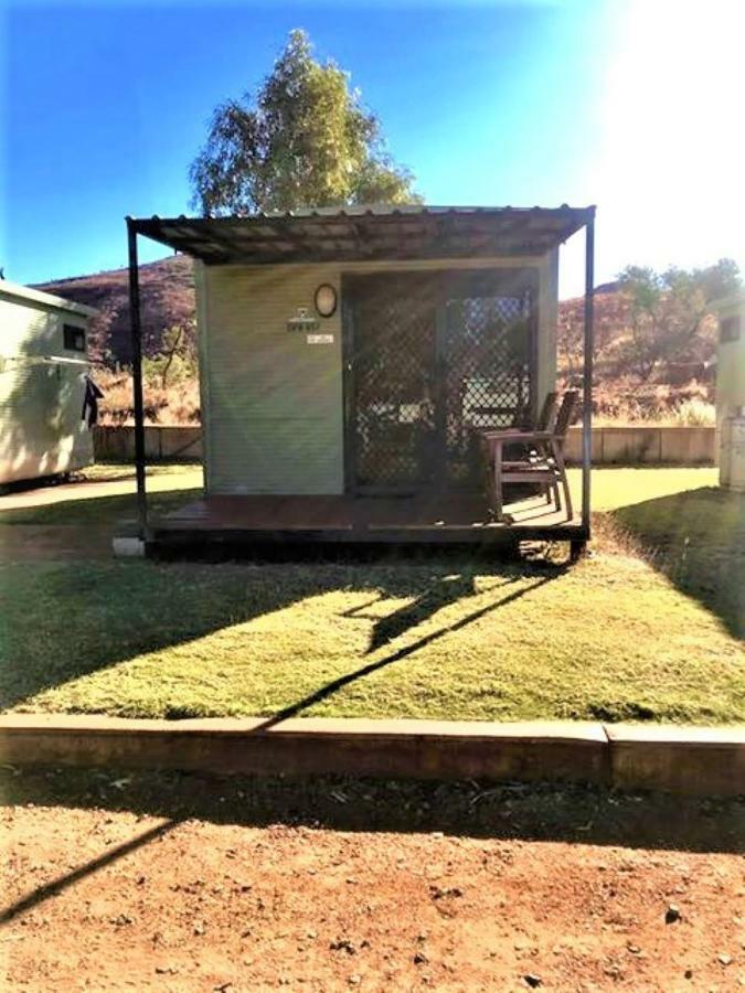 Tom Price Tourist Park酒店 外观 照片
